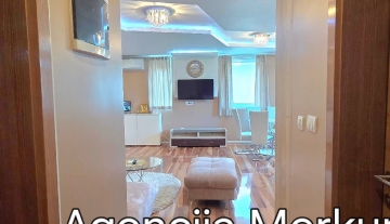 Lux trosoban stan 